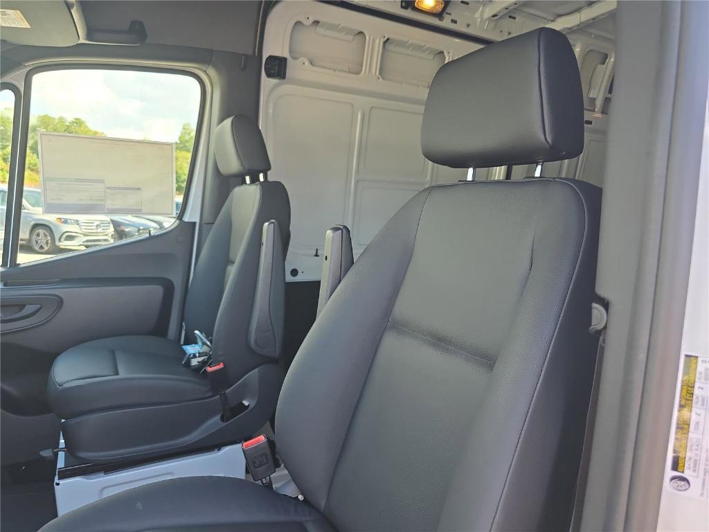 new 2025 Mercedes-Benz Sprinter 2500 car, priced at $62,208