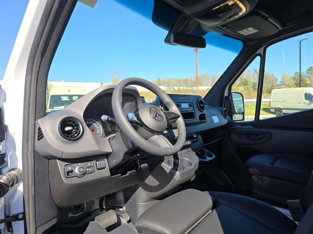 new 2025 Mercedes-Benz Sprinter 2500 car, priced at $69,289