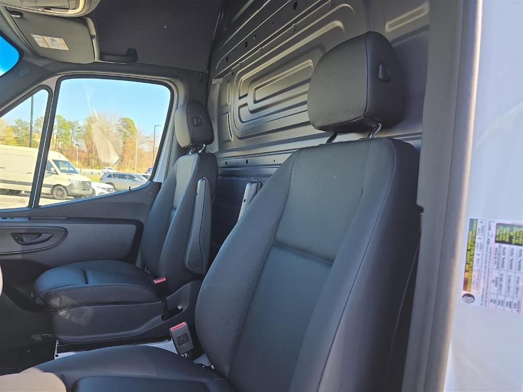 new 2025 Mercedes-Benz Sprinter 2500 car, priced at $69,289