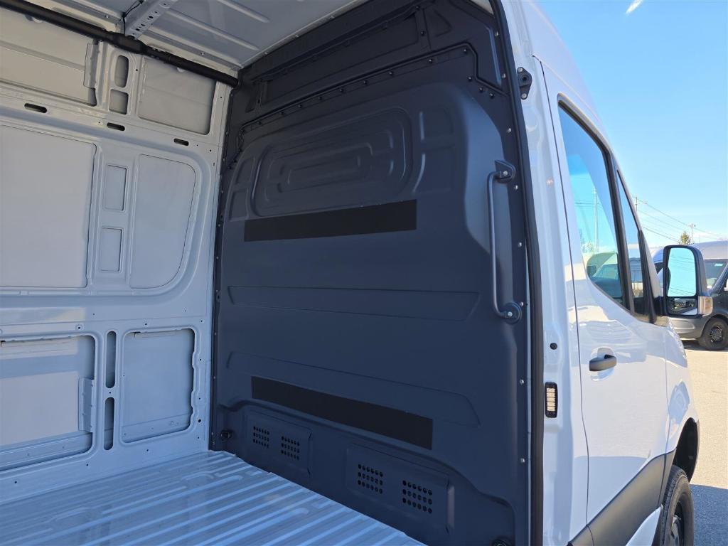 new 2025 Mercedes-Benz Sprinter 2500 car, priced at $69,289