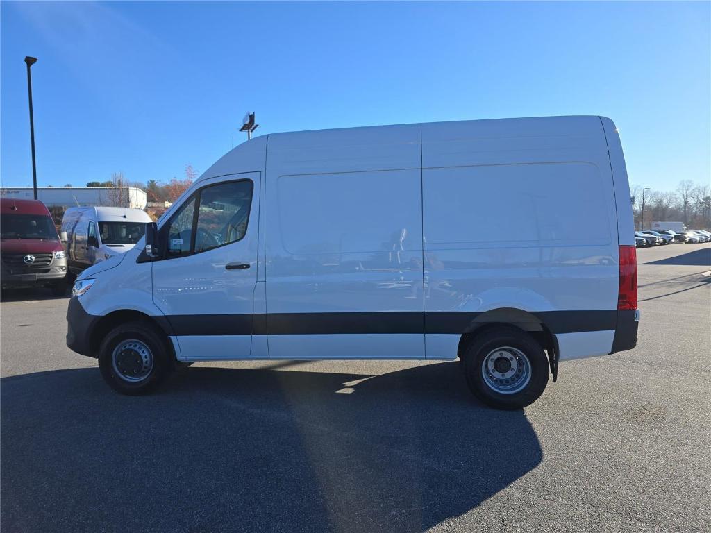 new 2026 Mercedes-Benz Sprinter 2500 car, priced at $76,609