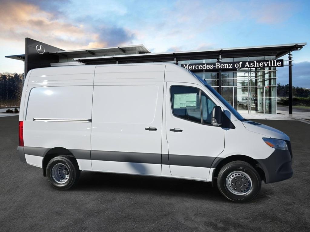 new 2026 Mercedes-Benz Sprinter 2500 car, priced at $76,609