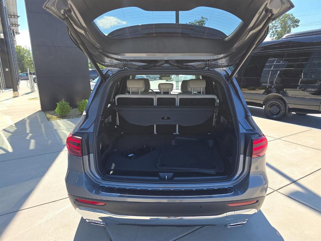 new 2026 Mercedes-Benz GLB 250 car, priced at $52,565