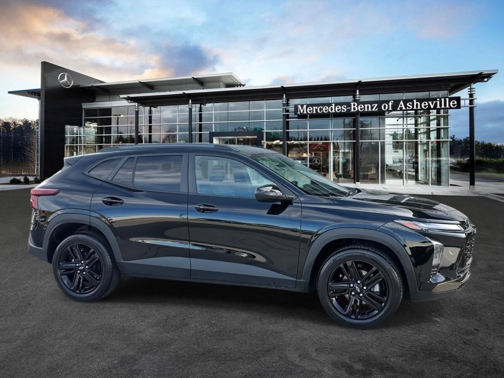 used 2024 Chevrolet Trax car, priced at $19,990