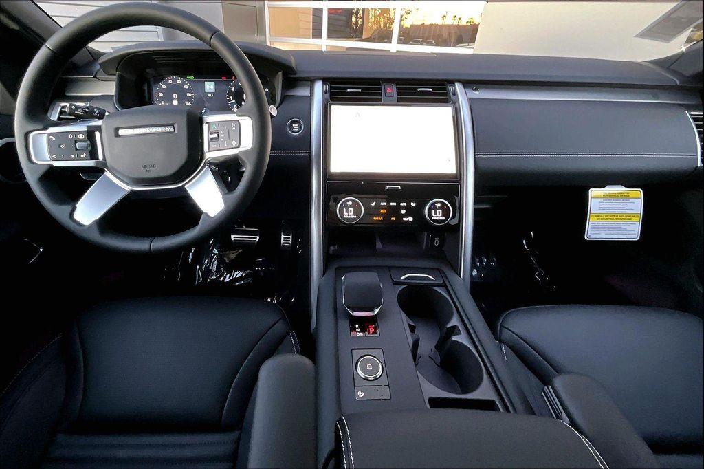 new 2026 Land Rover Discovery car, priced at $78,771