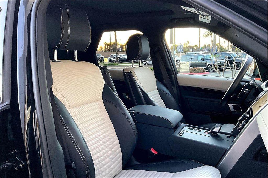 used 2023 Land Rover Discovery car, priced at $38,672
