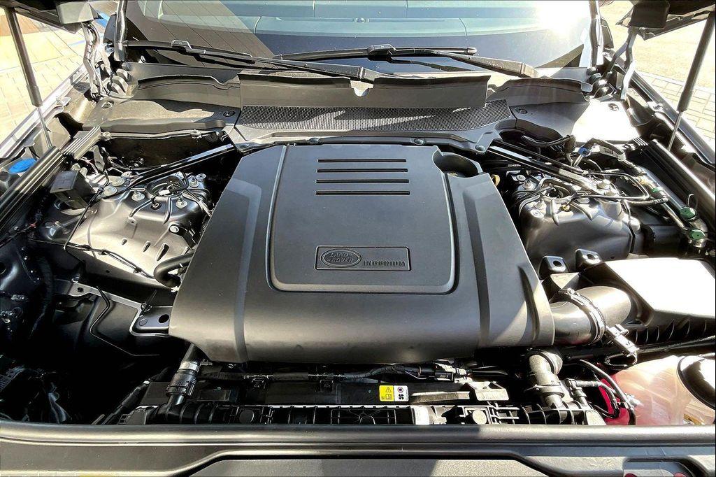 new 2026 Land Rover Discovery car, priced at $69,851