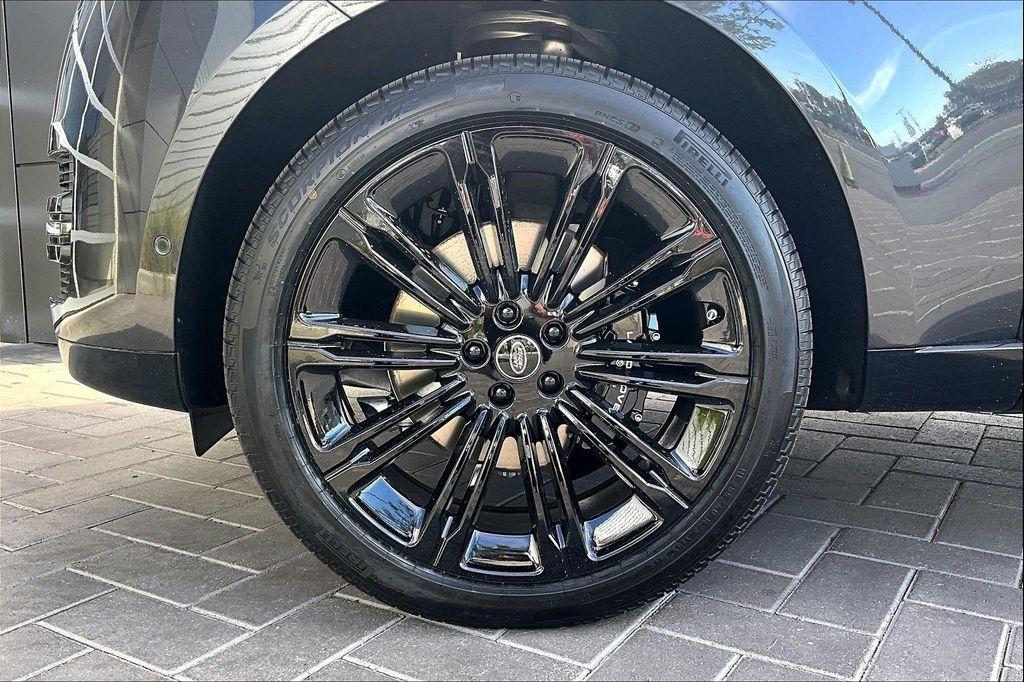 new 2025 Land Rover Range Rover car, priced at $135,135