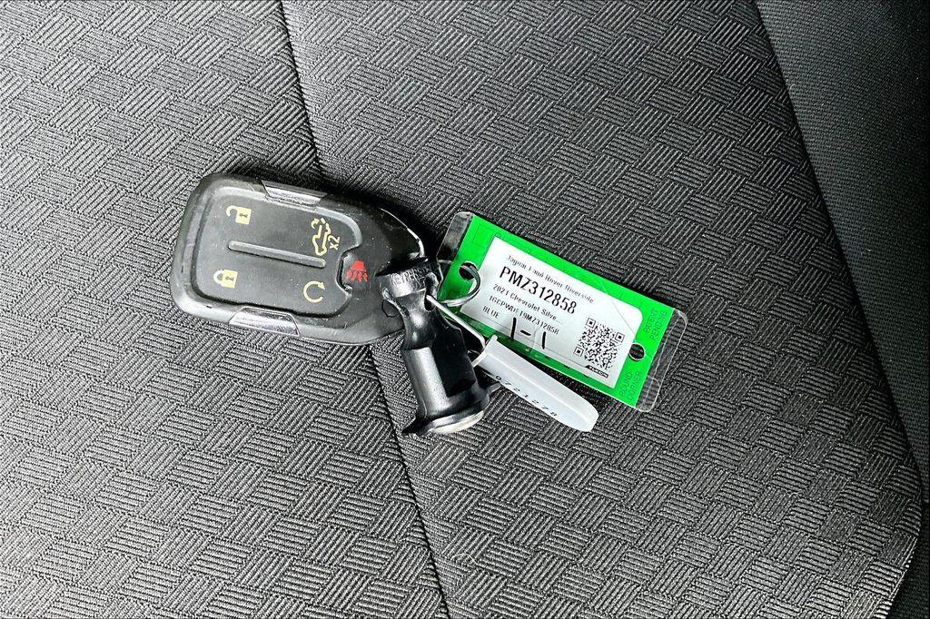 used 2021 Chevrolet Silverado 1500 car, priced at $37,952