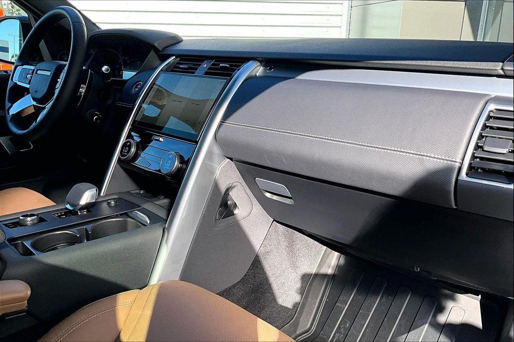used 2025 Land Rover Discovery car, priced at $62,444