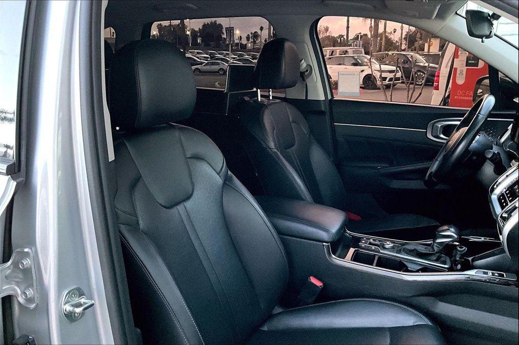 used 2022 Kia Sorento car, priced at $24,982