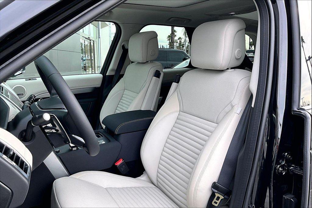 new 2026 Land Rover Discovery car, priced at $76,801