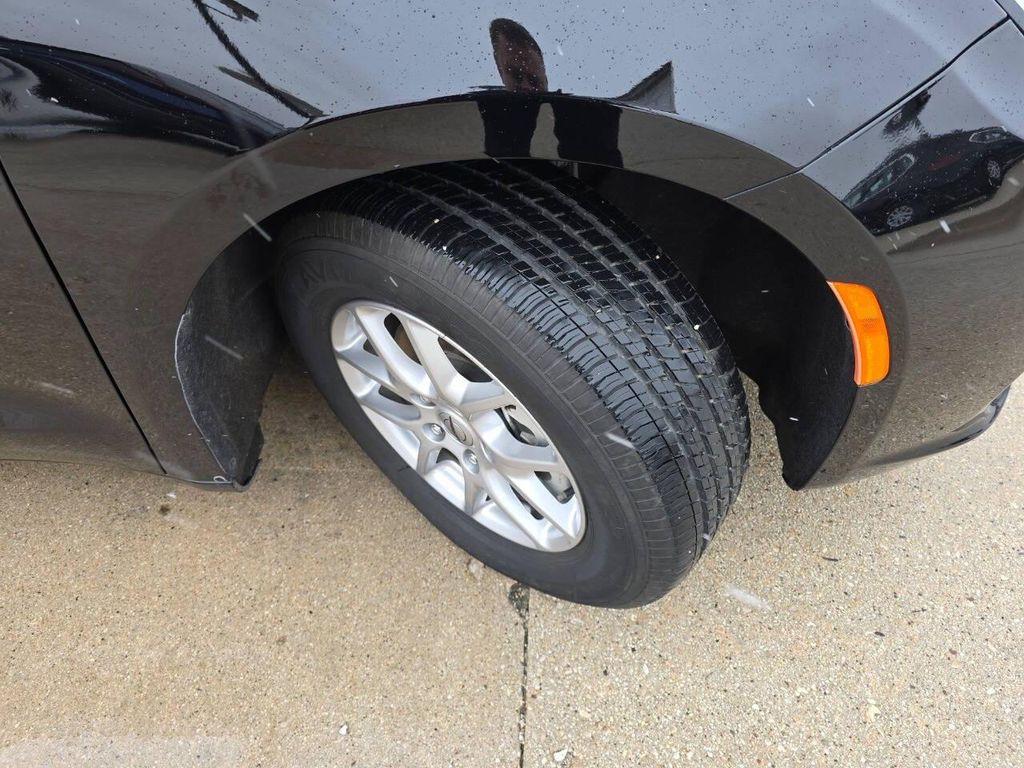 used 2024 Chrysler Pacifica car, priced at $34,590