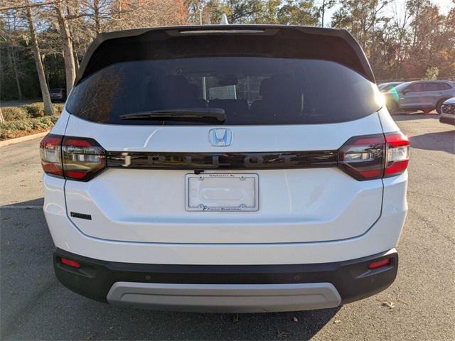 new 2025 Honda Pilot car, priced at $45,450