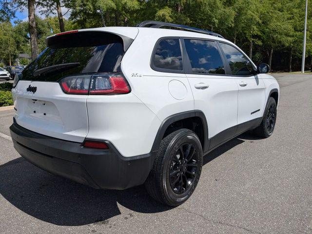 used 2023 Jeep Cherokee car, priced at $25,390