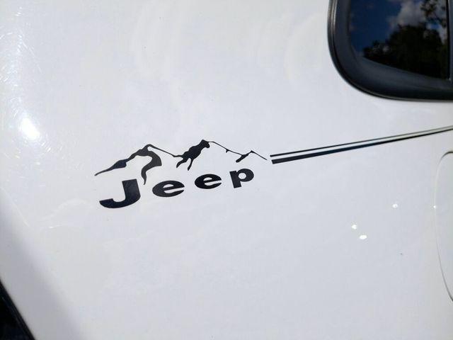 used 2023 Jeep Cherokee car, priced at $25,390