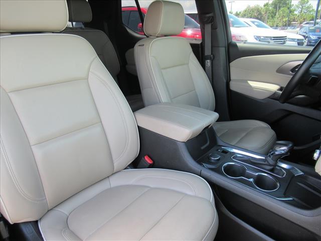 used 2023 Chevrolet Traverse car, priced at $31,964