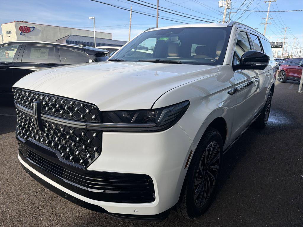 new 2025 Lincoln Navigator car, priced at $121,585