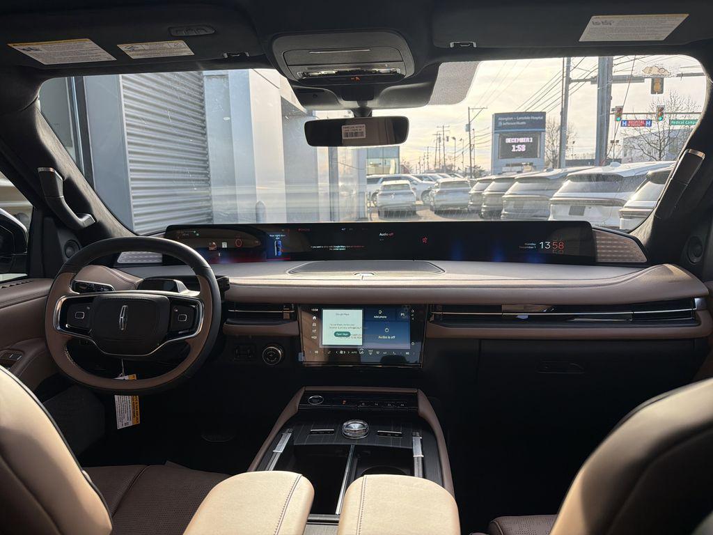 new 2025 Lincoln Navigator car, priced at $121,585