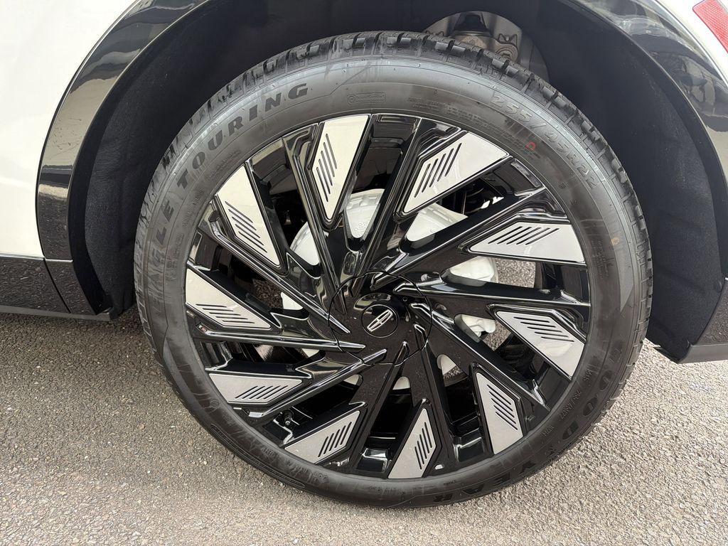 new 2026 Lincoln Nautilus car, priced at $73,295