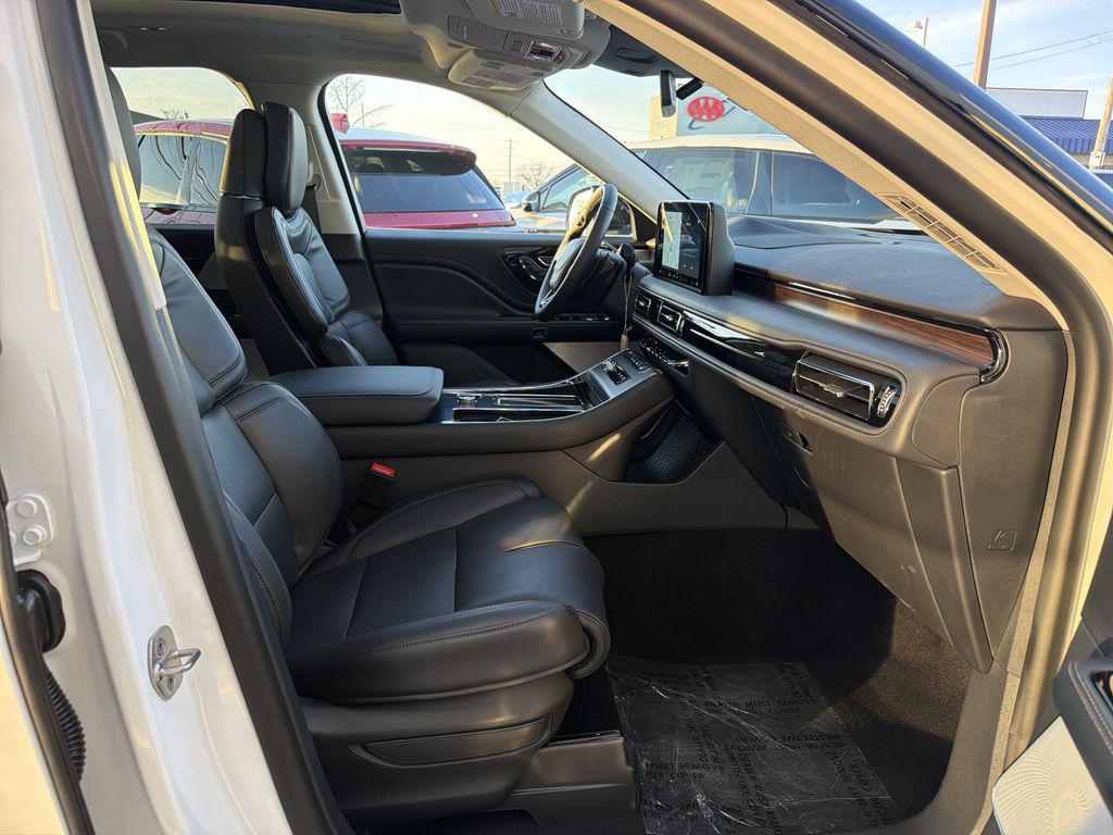 new 2026 Lincoln Aviator car, priced at $80,515