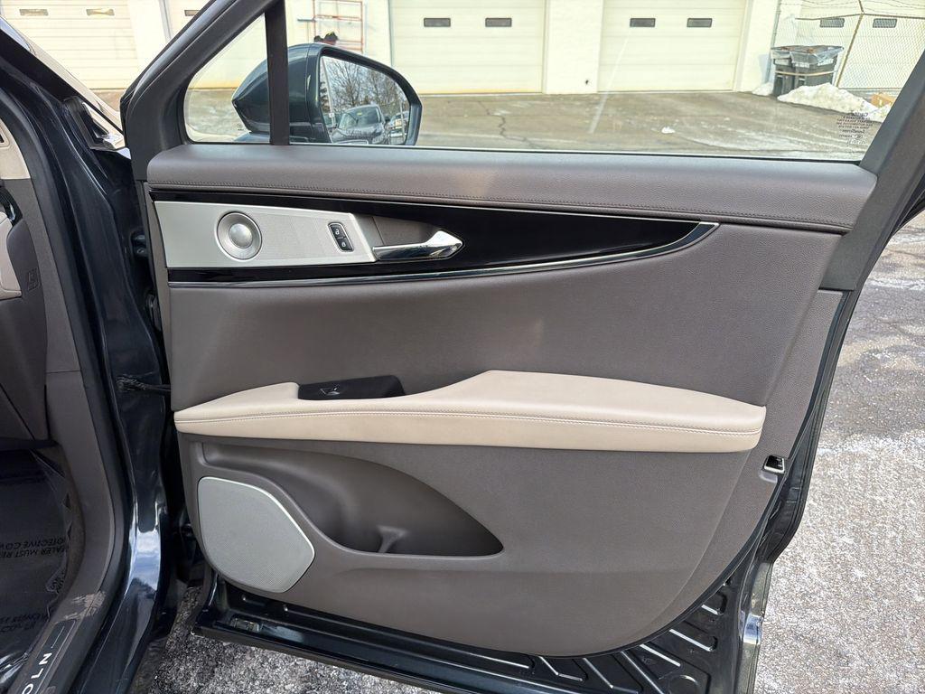 used 2022 Lincoln Nautilus car, priced at $30,890