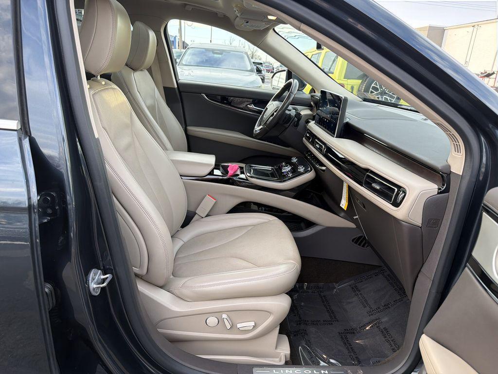 used 2022 Lincoln Nautilus car, priced at $30,890