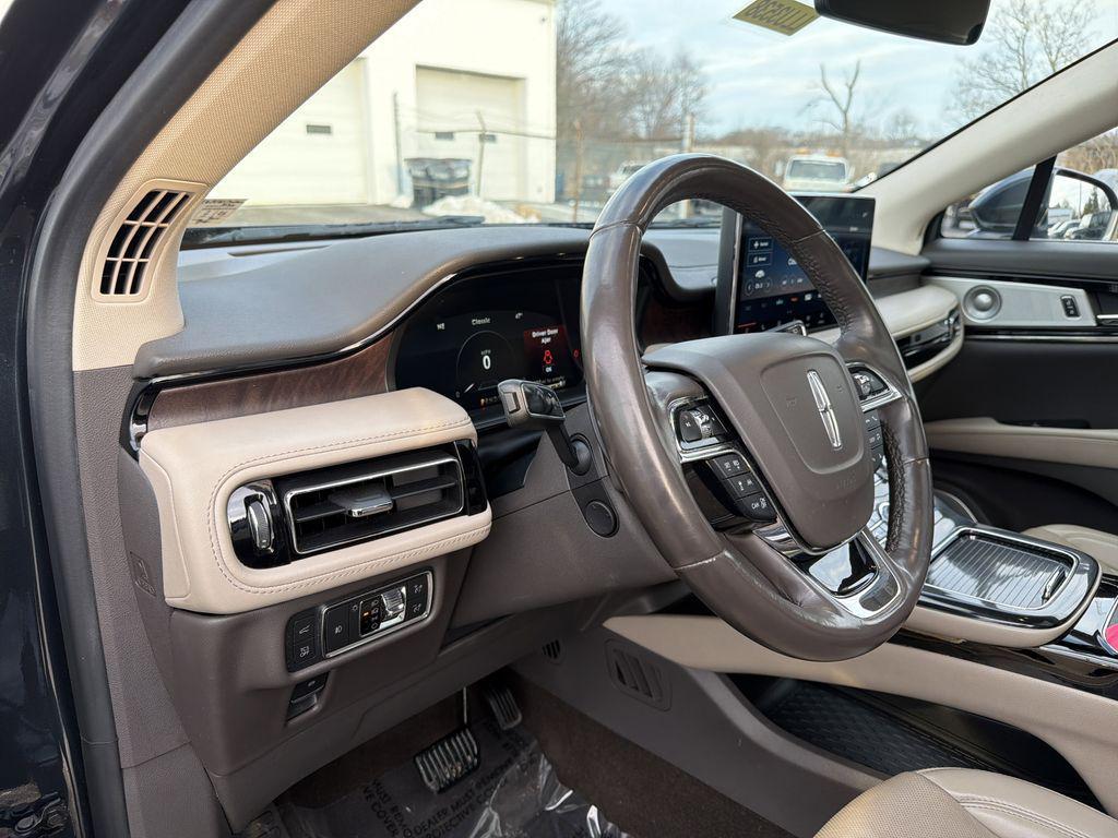 used 2022 Lincoln Nautilus car, priced at $30,890