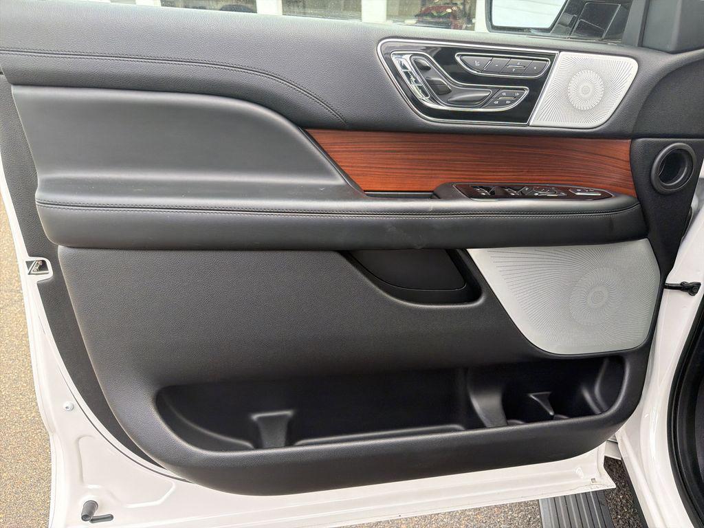 used 2019 Lincoln Navigator car, priced at $33,380