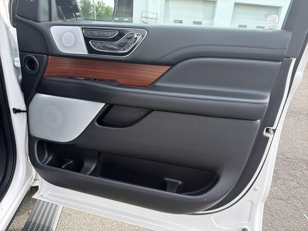 used 2019 Lincoln Navigator car, priced at $33,380