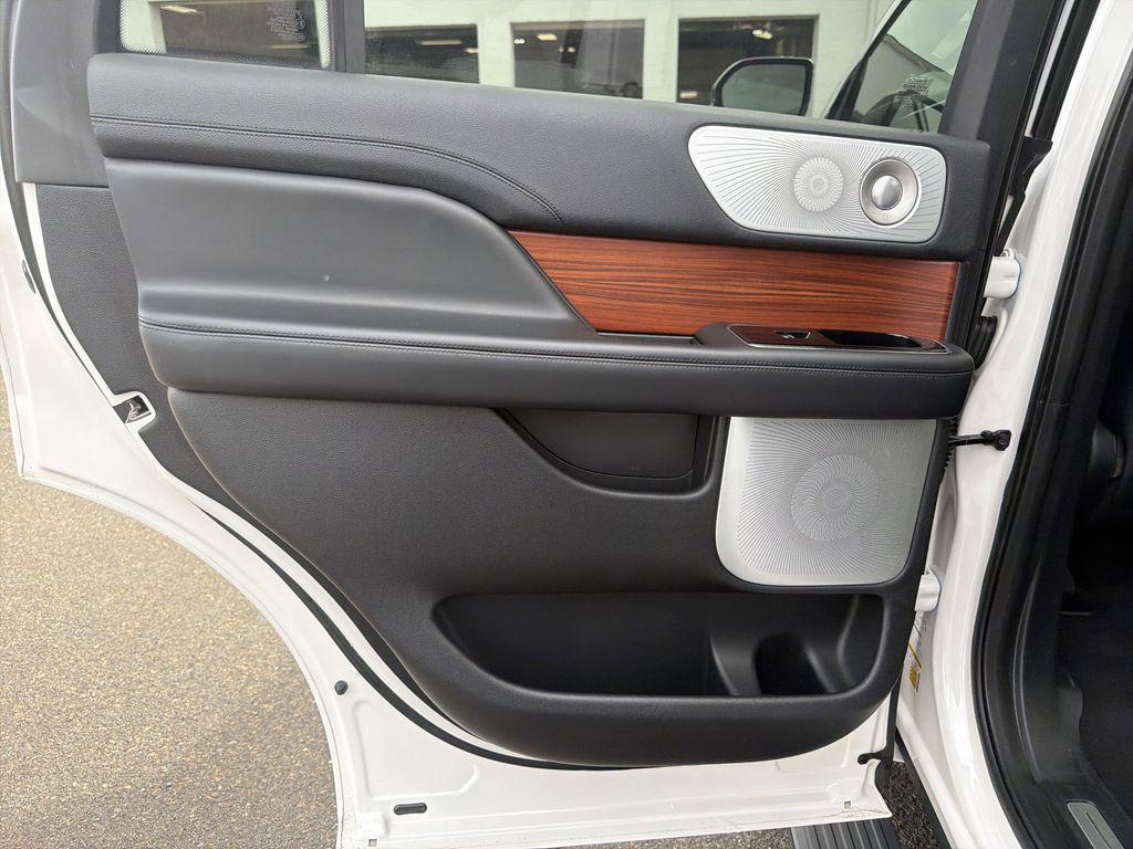 used 2019 Lincoln Navigator car, priced at $33,380