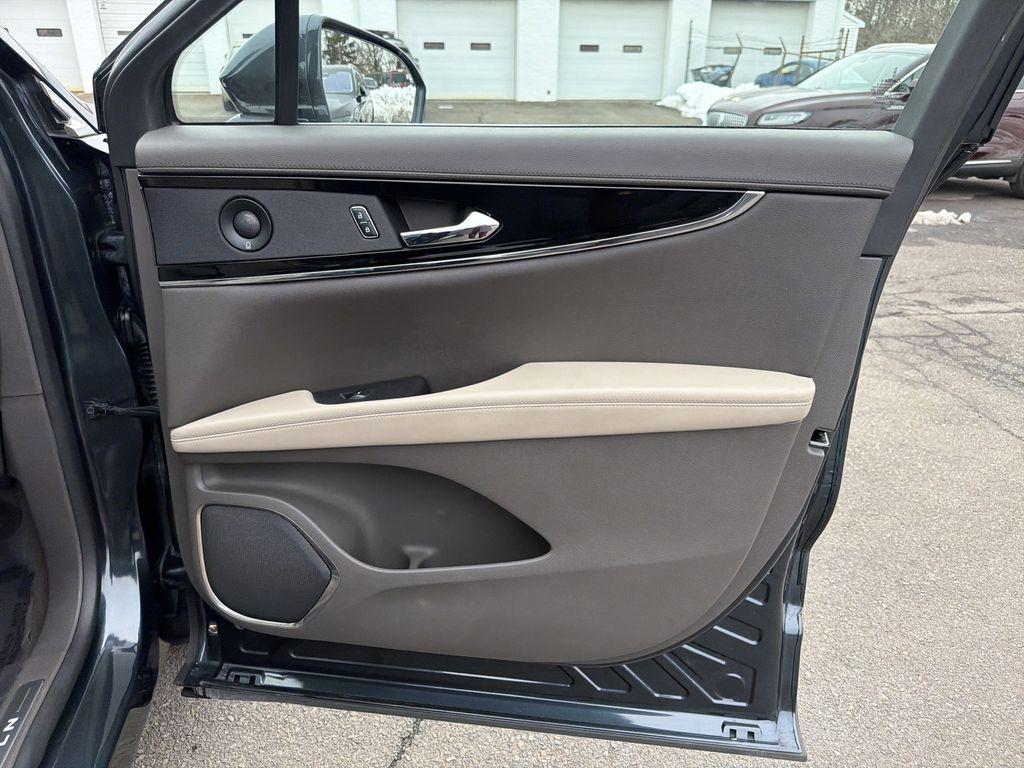 used 2022 Lincoln Nautilus car, priced at $33,890