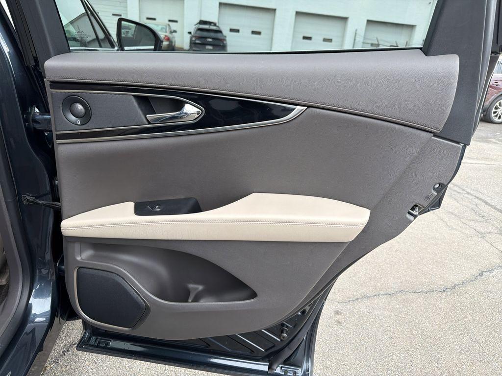 used 2022 Lincoln Nautilus car, priced at $33,890