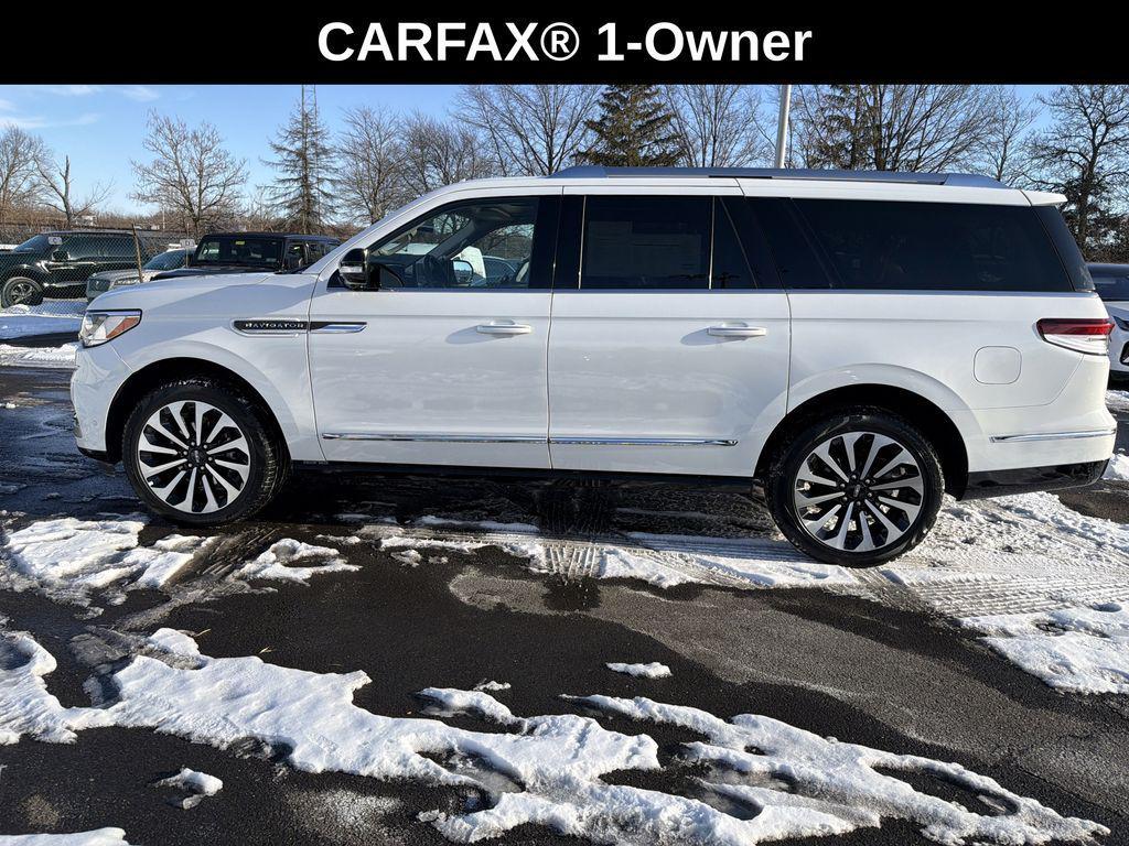 used 2022 Lincoln Navigator car, priced at $53,890