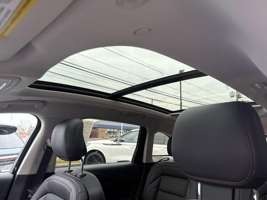 new 2026 Lincoln Nautilus car, priced at $65,206