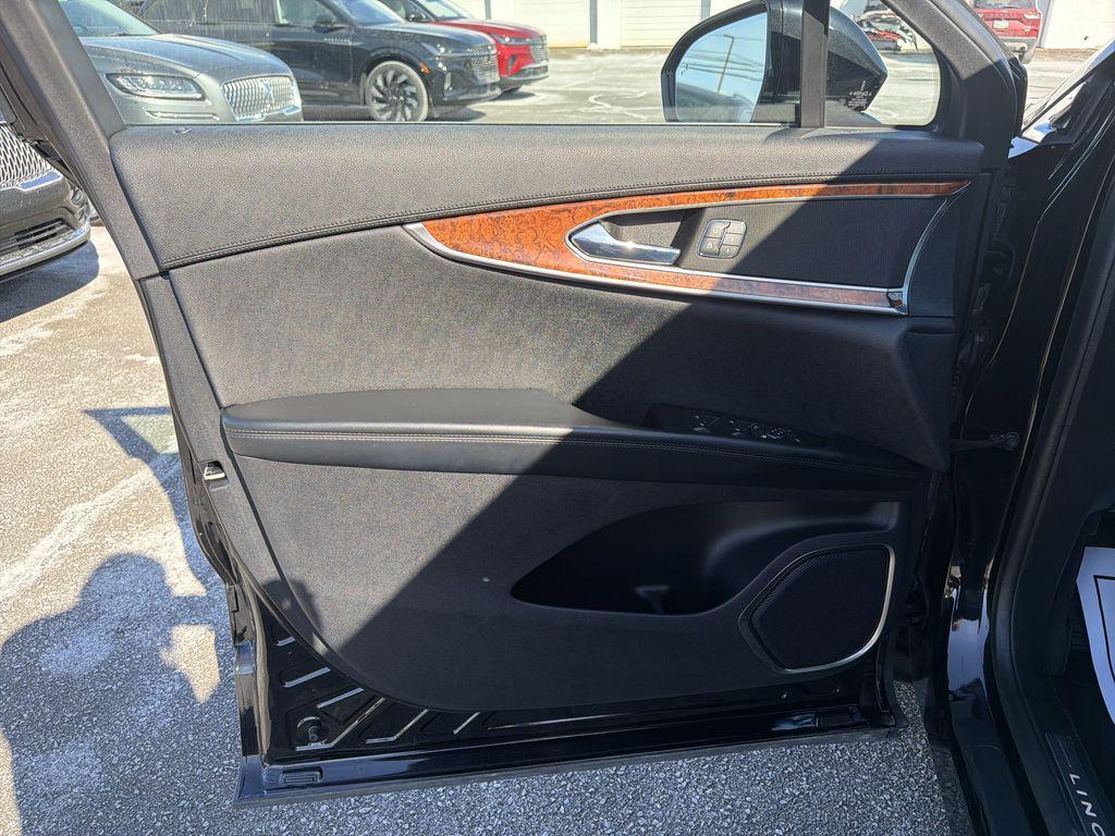 used 2019 Lincoln Nautilus car, priced at $18,890