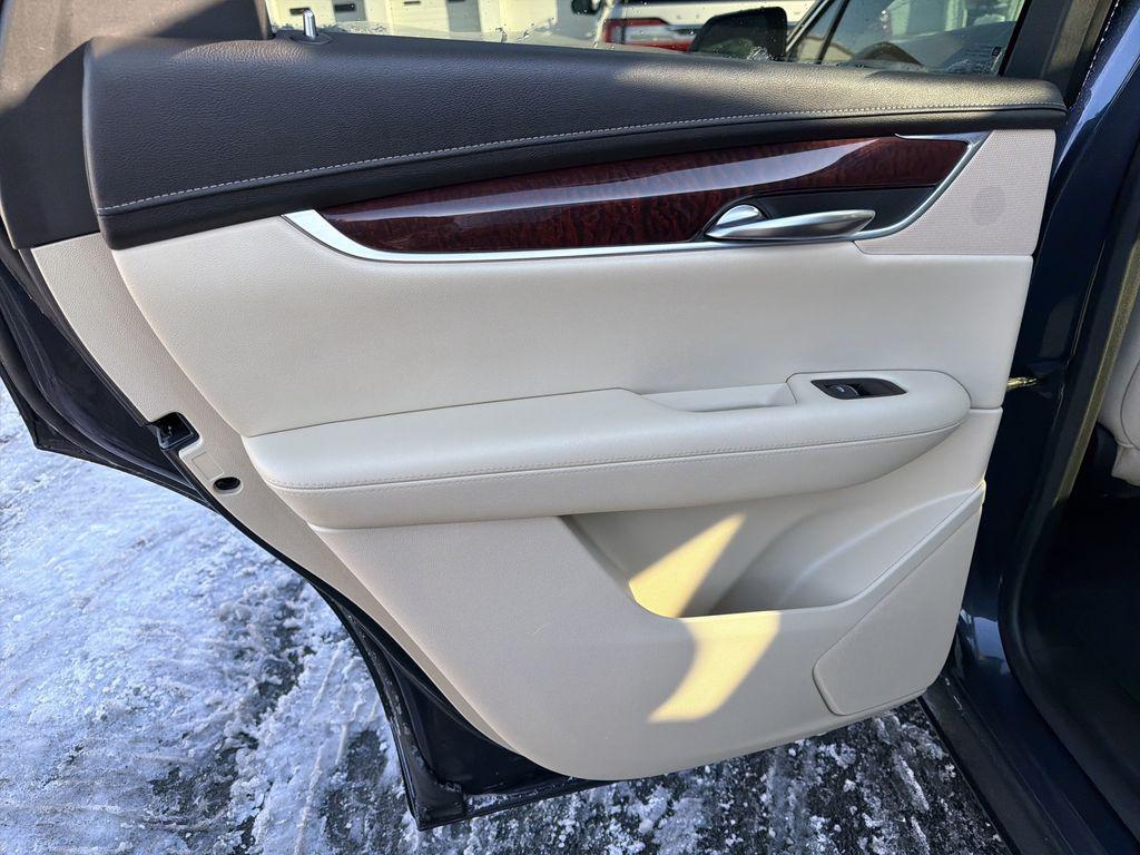 used 2018 Cadillac XT5 car, priced at $17,890