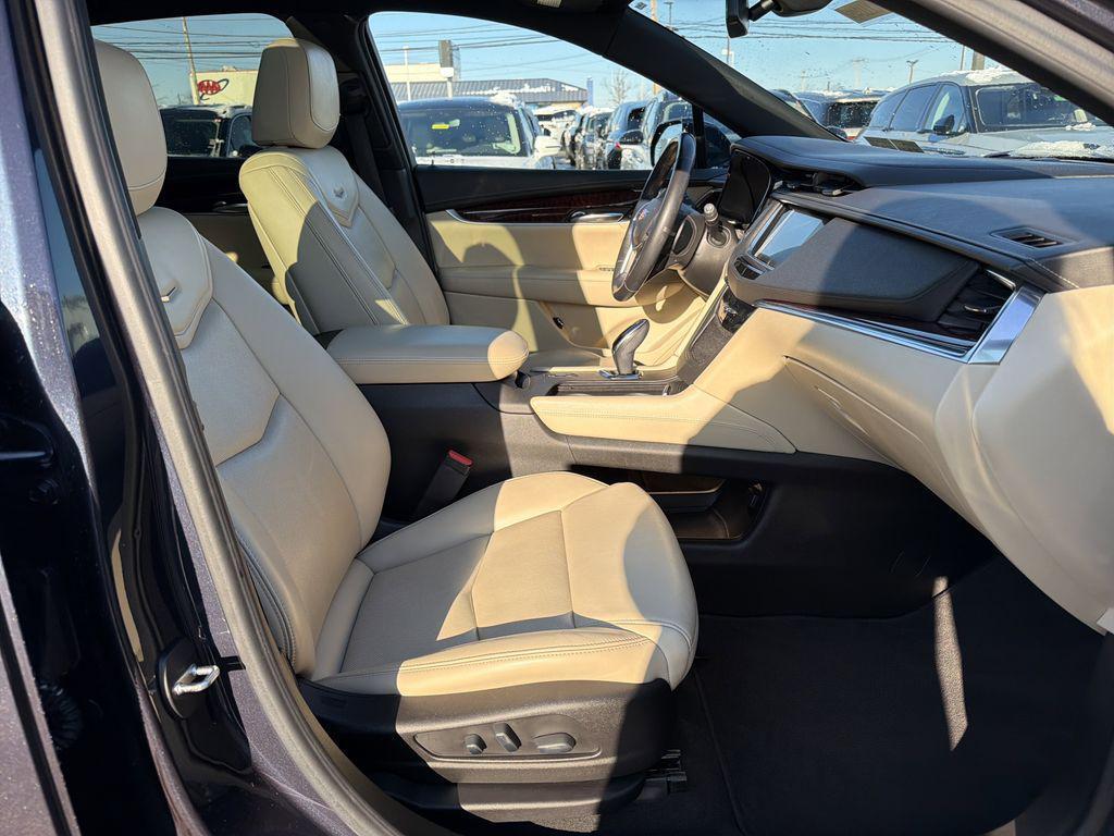 used 2018 Cadillac XT5 car, priced at $17,890
