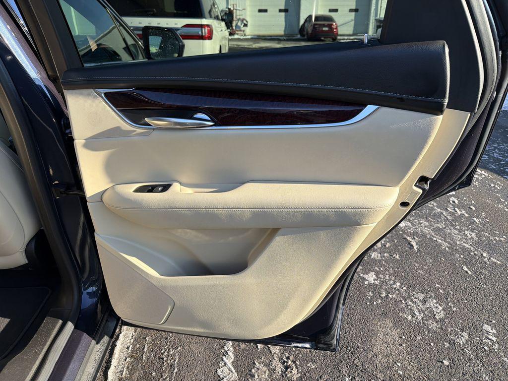 used 2018 Cadillac XT5 car, priced at $17,890