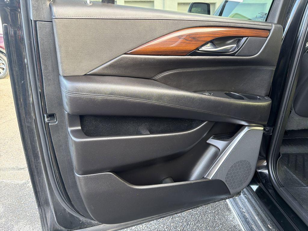 used 2018 Cadillac Escalade ESV car, priced at $34,890