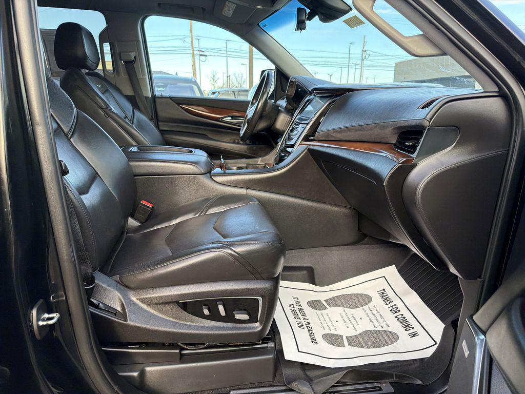 used 2018 Cadillac Escalade ESV car, priced at $34,890