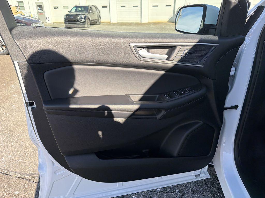 used 2024 Ford Edge car, priced at $26,890