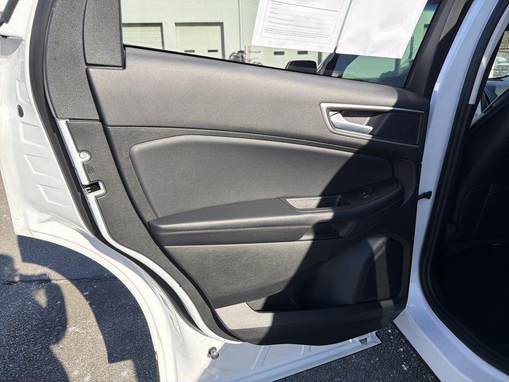 used 2024 Ford Edge car, priced at $26,890