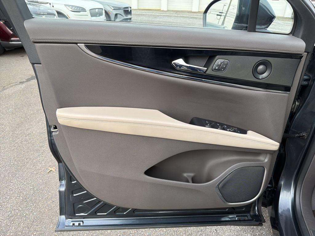 used 2022 Lincoln Nautilus car, priced at $34,890