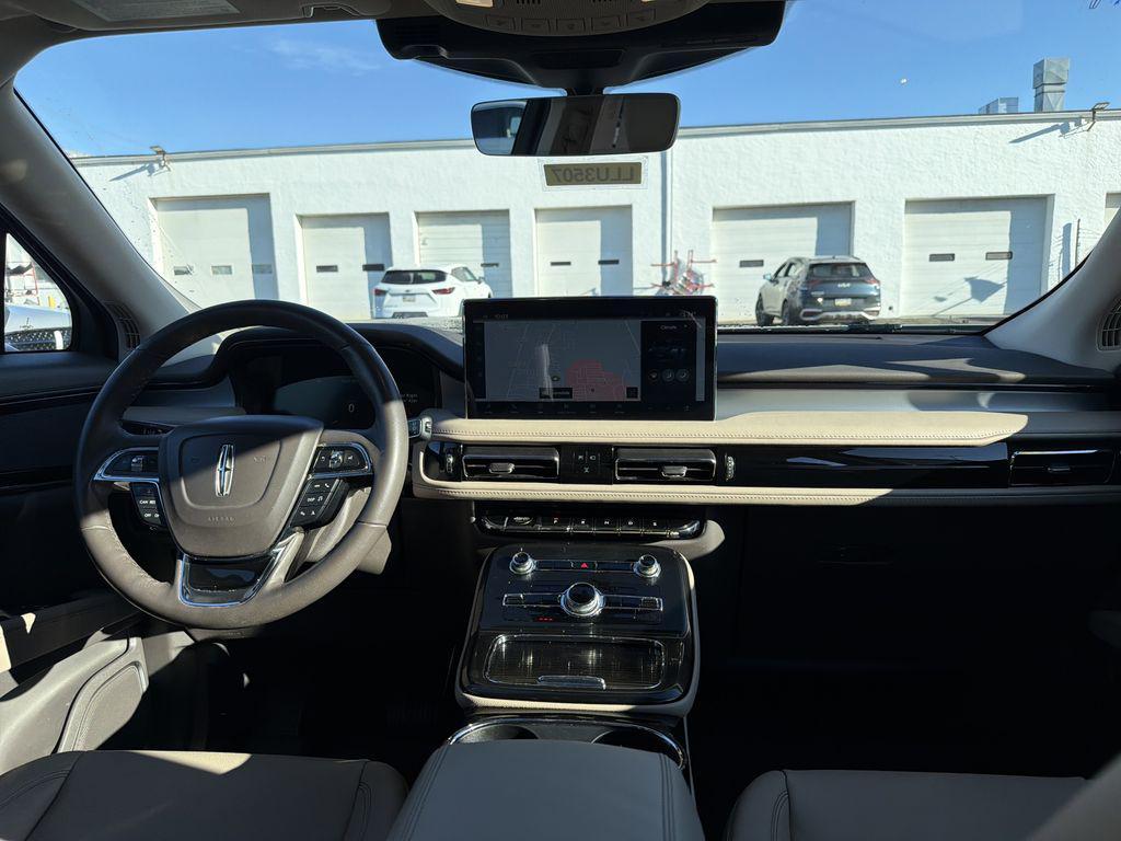 used 2023 Lincoln Nautilus car, priced at $32,890
