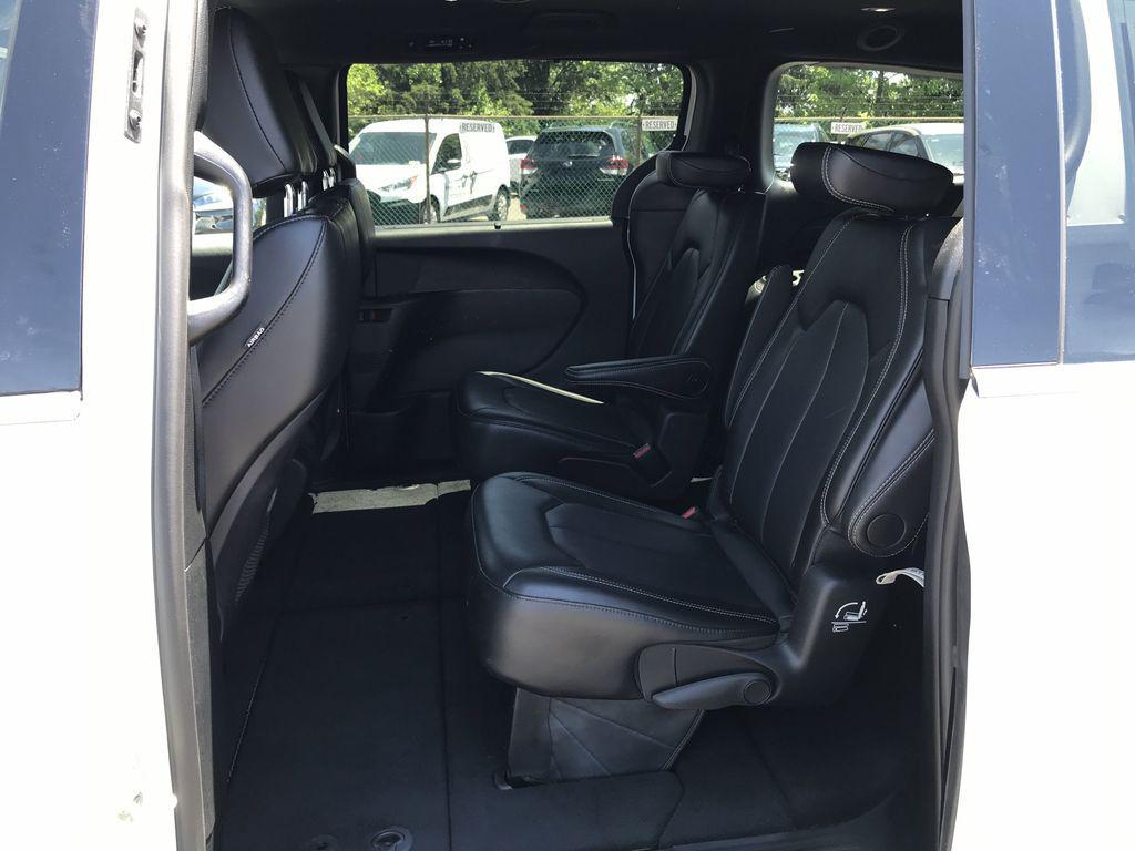 used 2025 Chrysler Pacifica car, priced at $27,980