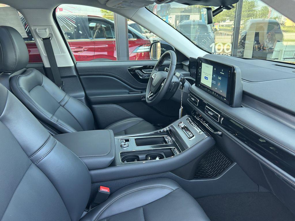 new 2025 Lincoln Aviator car, priced at $59,960