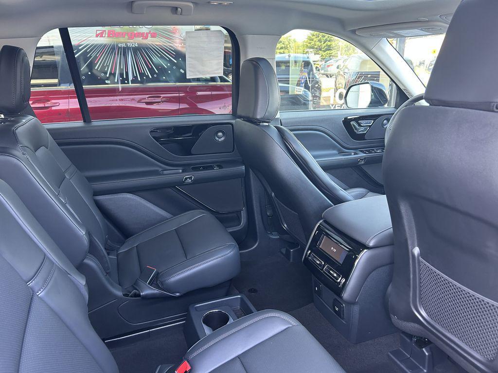 new 2025 Lincoln Aviator car, priced at $59,960