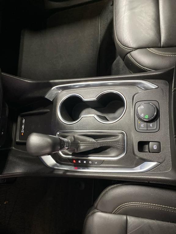 used 2022 Chevrolet Traverse car, priced at $30,417