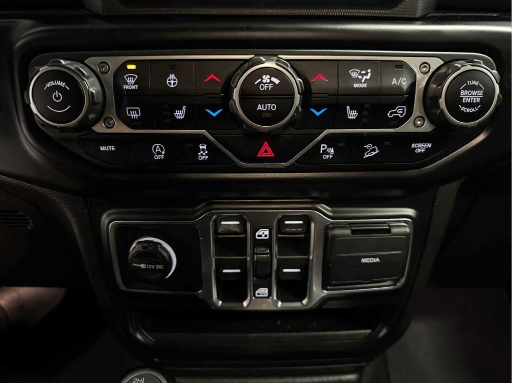 used 2021 Jeep Wrangler Unlimited car, priced at $27,117